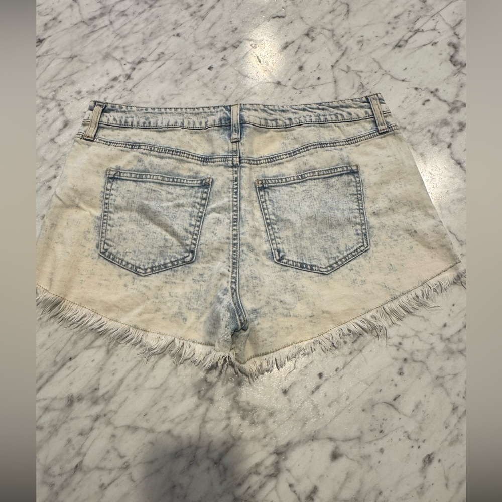 Altar'd State Light Wash Frayed Jean Shorts - Picture 4 of 4